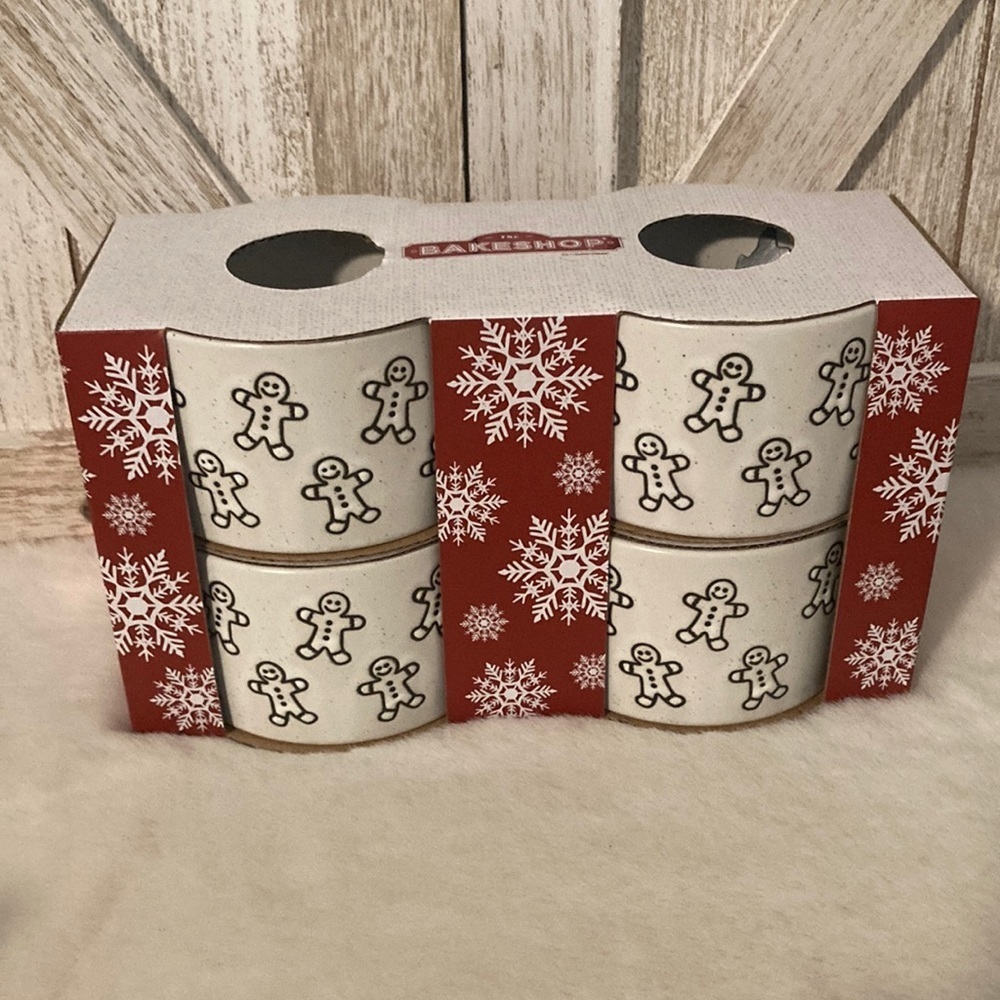 Bakeshop Set of Four Gingerbread Man Ramekins